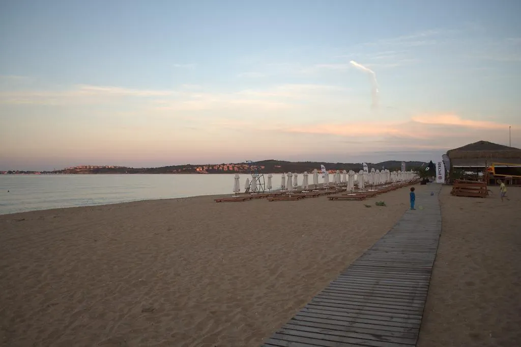 Garden Beach Apartment Sozopol