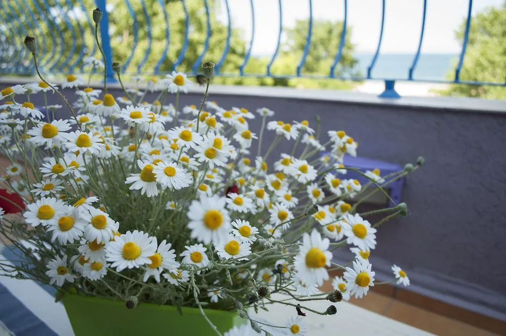 Garden Beach Apartment Sozopol