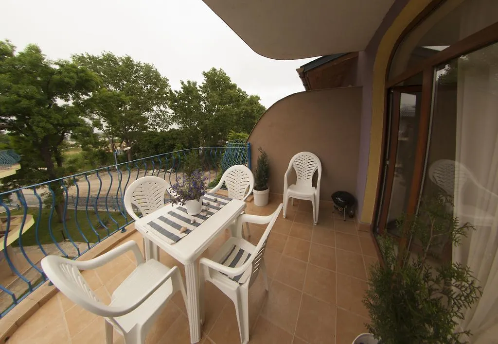 Garden Beach Apartment 索佐波尔
